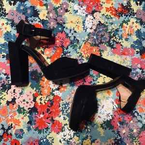 Stradivarius heels Size 6.5-7